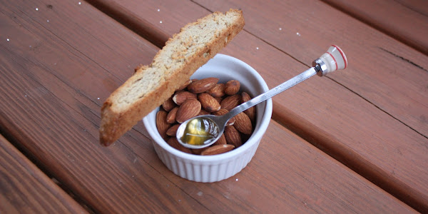 Honey and Almond Biscotti 