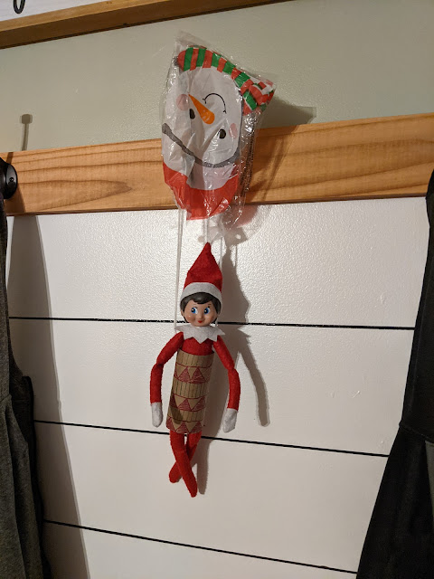 Elf on the Shelf, Elf on the Shelf idea, Elf on the Shelf parachute, diy toy parachute