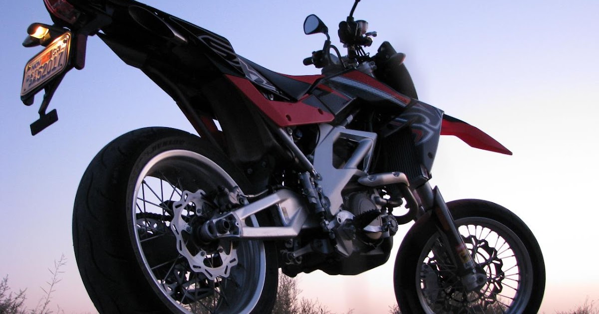 gambar modifikasi motor Red Aprilia SXV Supermoto Siluet