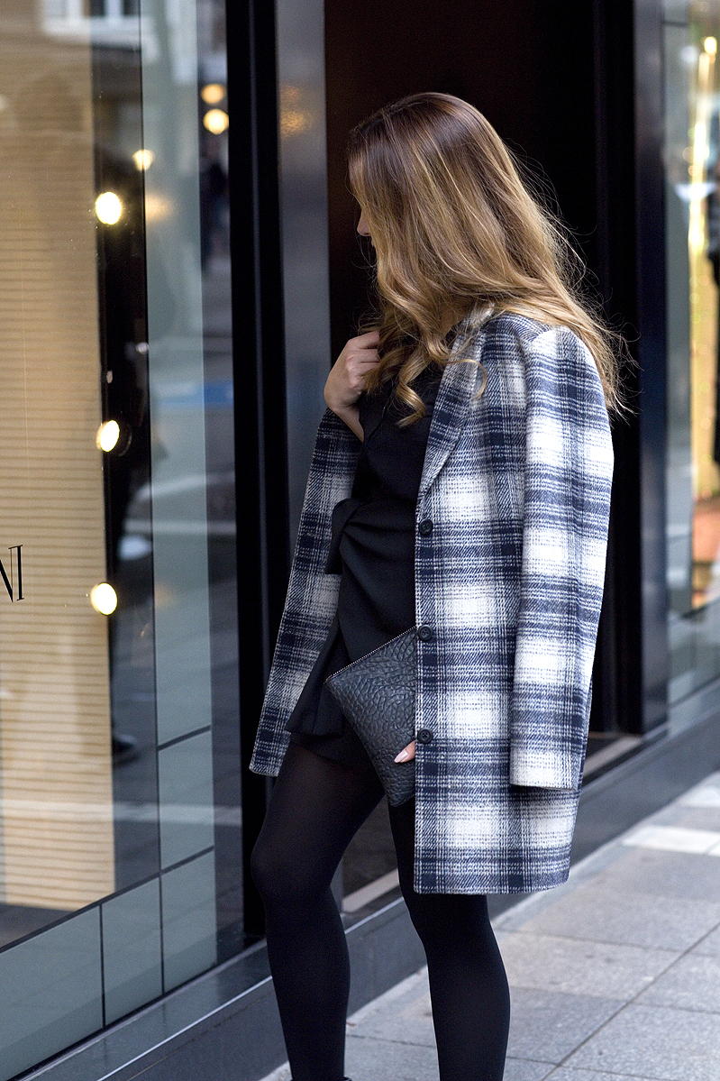 Fashionista Check Plaid Coat Karo Kariert Mantel Wrap Skirt Rock Clutch Ootd Streetstyle