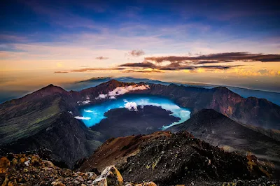 Summit Mount Rinjani 3726 meter