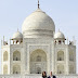 En la India, Catalina y Guillermo posan en el Taj Mahal