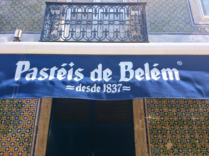 葡萄牙Lisbon - 嚐遍當地美味，葡撻的誘人香氣 (Pasteis de Belem、發現者紀念碑、貝倫塔、熱羅尼莫斯修道院 - 聖瑪利亞教堂、里斯本主教座堂、聖胡斯塔升降機)