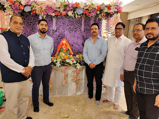 कृपाशंकर सिंह के घर गणपति दर्शन करने पहुंचे पत्रकार ,नेता तथा समाजसेवी | #NayaSaberaNetwork