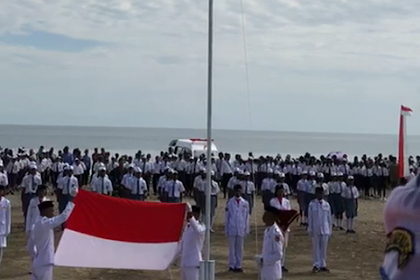 Kronologi Bocah Joni Kala Siswa Smp 1 Silawan Yang Panjat Tiang Bendera Demi Merah Putih Berkibar