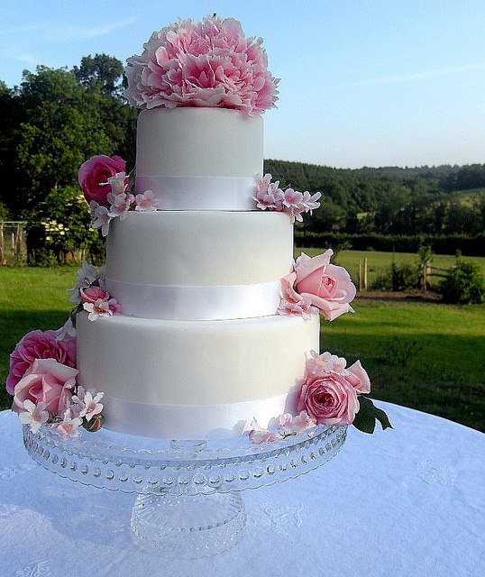 TORTAS CON FLORES PARA BODA