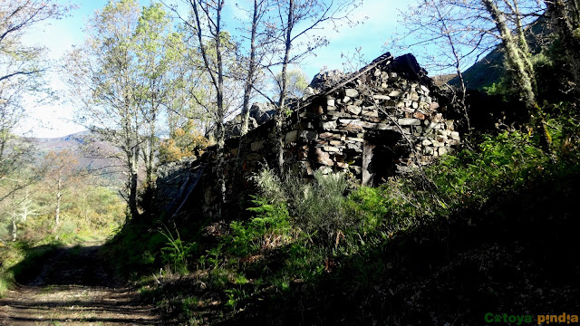 Ruta circular al Pico Mostellar y Lagos desde Burbia en León