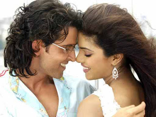 Hrithik Roshan, Priyanka Chopra to Star in 'Agneepath' remake