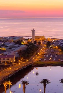 After sunset over Woodbridge Island, Cape Town