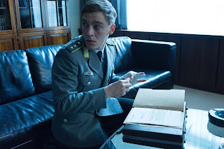 El actor Jonas Nay encarna al joven espía Martin Rauch en Deutschland 83