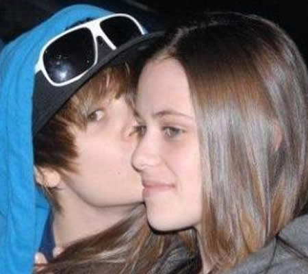 justin bieber new girlfriend 2010. justin bieber wallpaper 2010