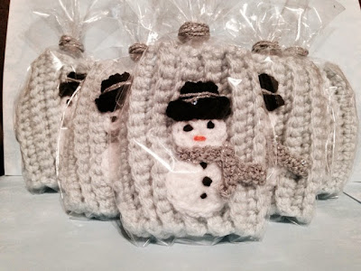 https://www.etsy.com/listing/211911441/shimmer-the-snowman-coffee-cozy?ref=shop_home_active_1