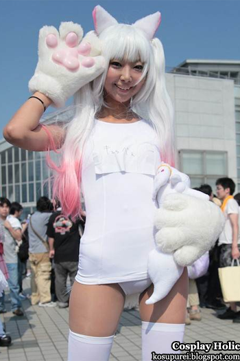 mahou shoujo madoka magica cosplay - kyubey from comiket 81