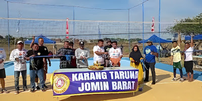 Karang Taruna Jomin Barat Resmikan Lapang Voli Baru