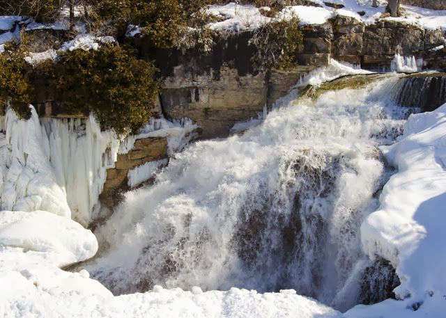 Inglis Falls in the Winter 2014