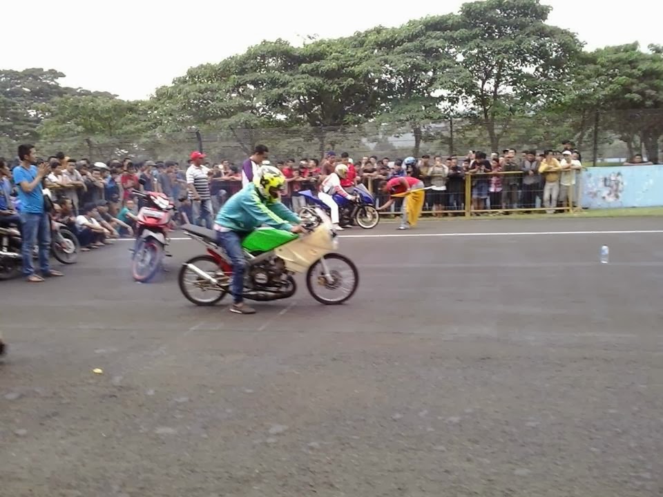 http://www.infobalapliarjakarta.blogspot.com/2015/01/video-amatir-ninja-tekno-tuner-vs-nija.html