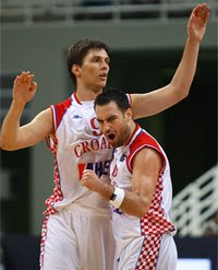 Tomas e Popovic / Foto: Fiba