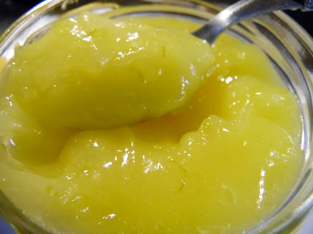 lemon curd ou crème épaisse au citron sans beurre avec oeufs et maizena