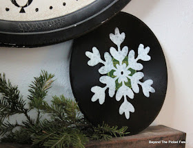 Stencil a Snowflake on an Old Record for Quick Christmas DIY