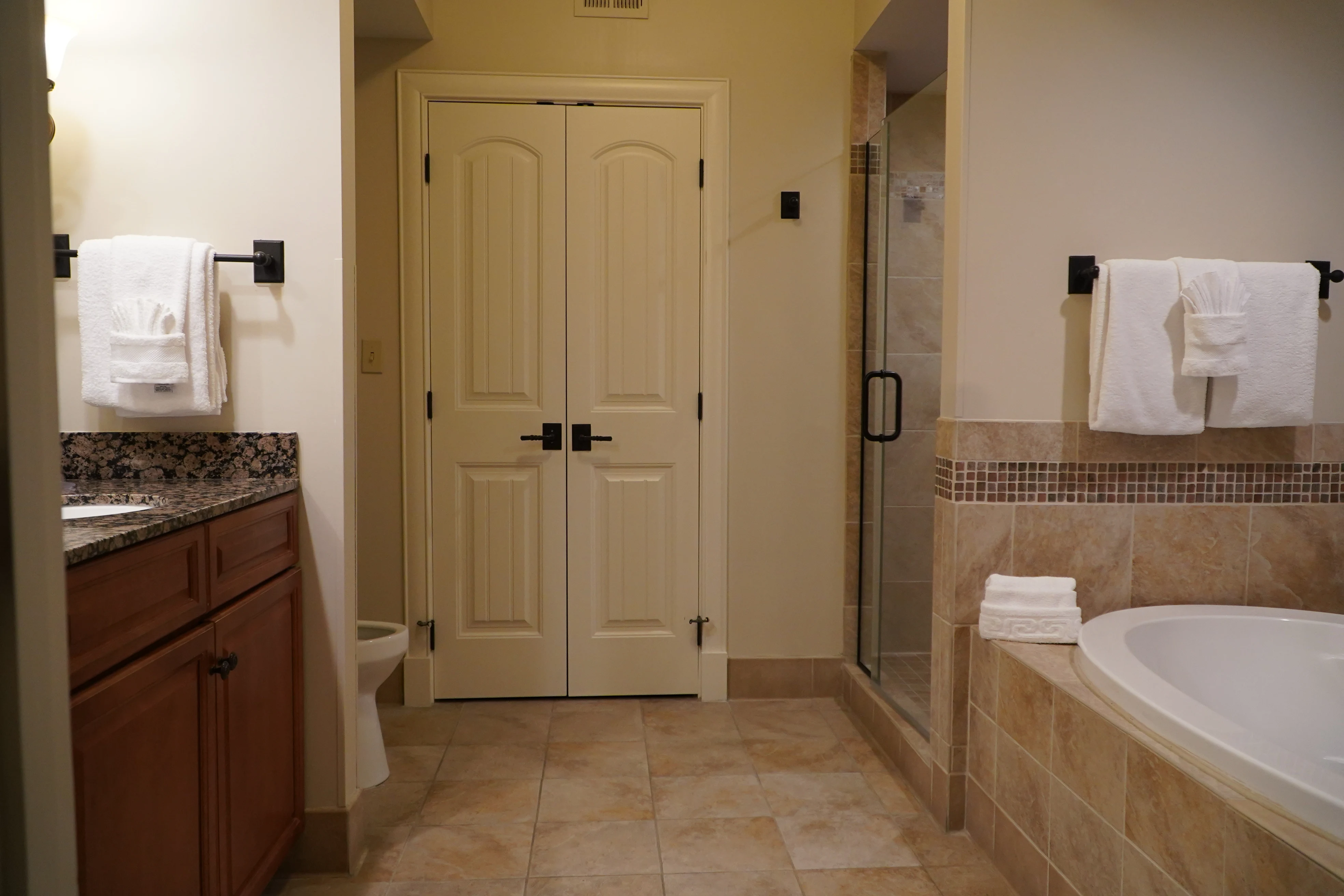 Riverstone Resort and Spa Master Bathroom