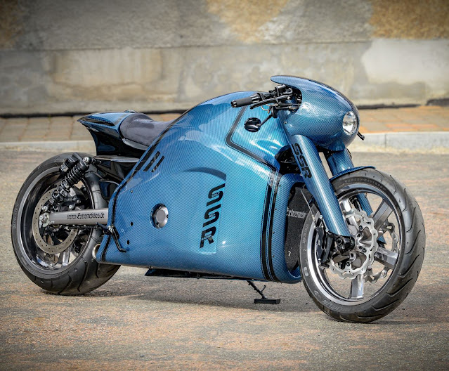 Monza: WalzWerk?s best BMW cafe racer yet"