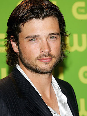 Tom Welling Posted by Cassie 2 Comment LOVE at 1048 AM 