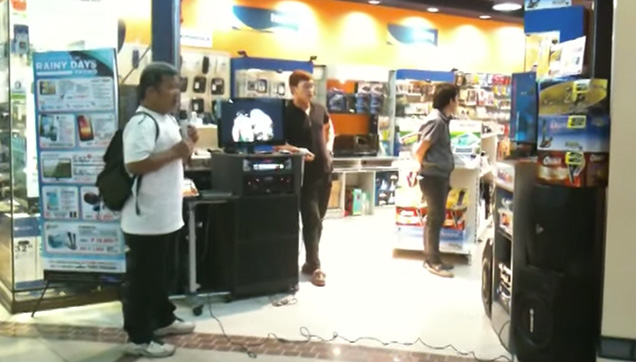  A screenshot from the video. 