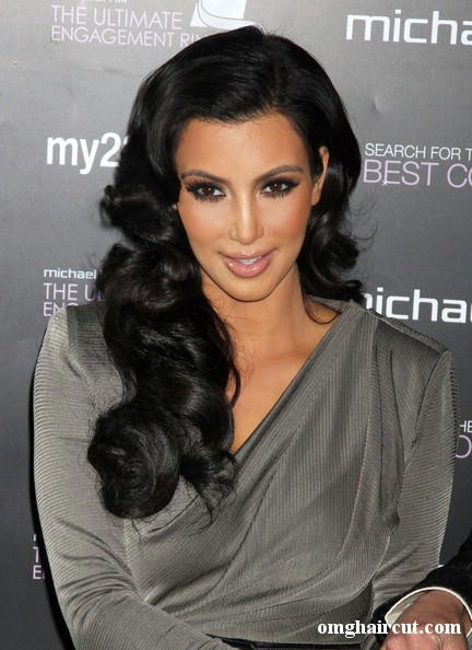 kim kardashian hairdos. kim kardashian hairstyles up.