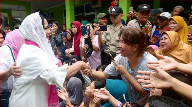 ibu negara tinjau dampak banjir di tangerang