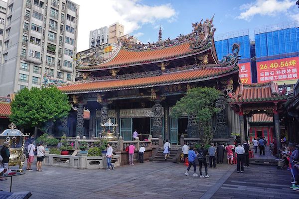 龍山寺は台北でもっとも知られた寺