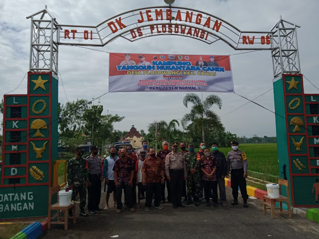 Siaga Kampung Tangguh Nusantara Candi, TNI Polri Cawas dan Pemdes Pasang Spanduk