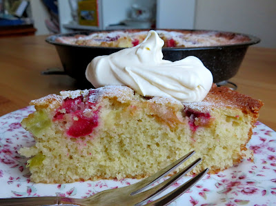 Quick & Easy Rhubarb Cake