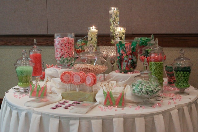 For the favors Rhonda created her famous candy bar with lots of pink and