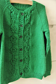 Studio Mojo, breien, vestje, knitting, kinderkleding, kindervestje, Scheepjes Softfun, 
