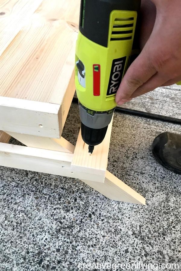 How to make a DIY Chicknic Table - free plans for how to build a chicken picnic table including step-by-step directions