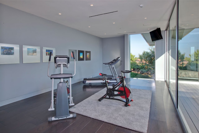 Gym room in modern home 