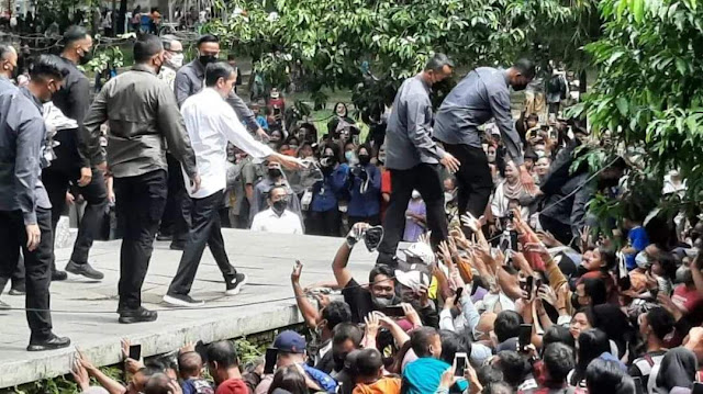Jokowi Kunjungi Taman Balekambang Saksikan Pagelaran Seni Reog Ponorogo.lelemuku.com.jpg