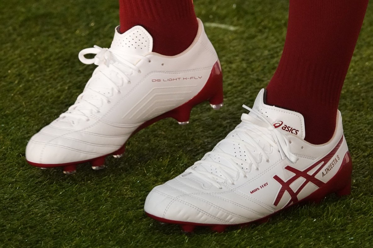 Next Gen Asics Ds Light X Fly 4 Football Boots All About Iniesta S New Boots Footy Headlines