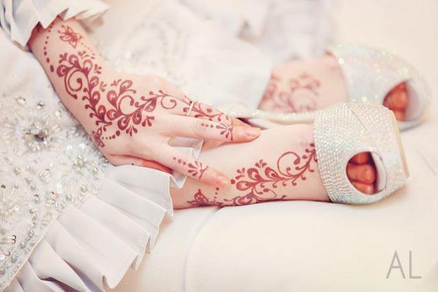 Use of Mehndi on Bridal Feet in Pakistan and India