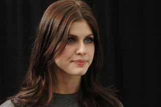 Alexandra Daddario HD Images Beautiful 1080p Wallpapers