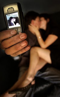 US study shows teen sexting scare overblown