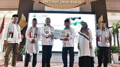 Save Palestina, Sekretariat DPRD Jawa Barat Menyerahkan Donasi Peduli Palestina