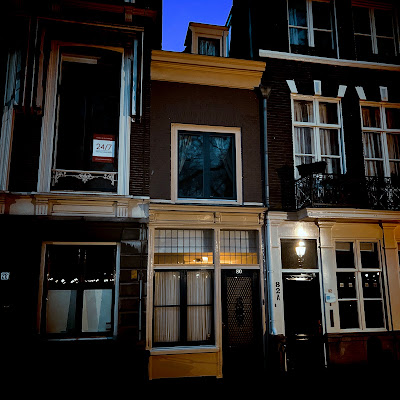 Het kleinste huisje van Den Haag bij ochtendlicht