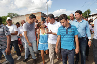 EM VISITA A RIACHÃO DO JACUÍPE, RUI ANUNCIA AÇÕES NA REGIÃO