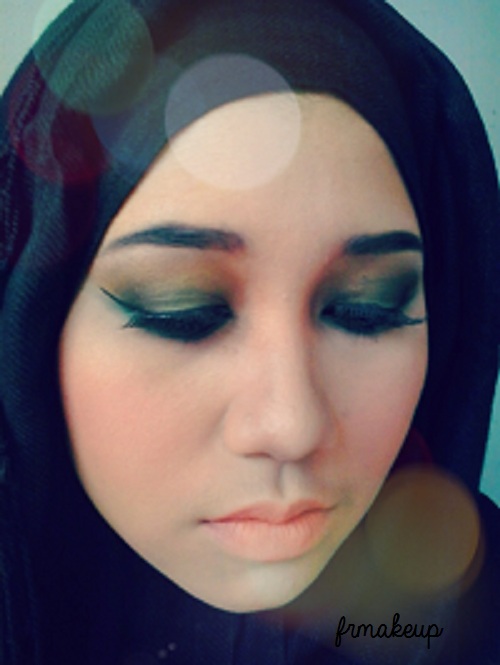 Situs video belajar cewek wanita gadis memakai jilbab 