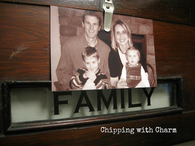 Chipping with Charm: Gallery Wall Family...www.chippingwithcharm.blogspot.com