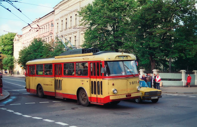 27 августа 1993 года. Рига. Троллейбус № 3