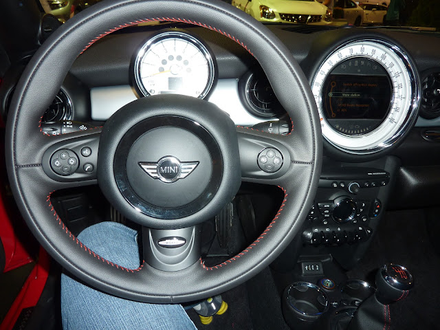 Mini Cooper Coupe steering wheel