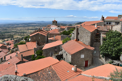 Miradouro de Monsanto , vista sobre a Aldeia Mais Portuguesa de Portugal