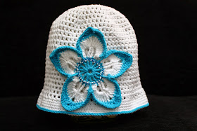 White crochet flower hat
